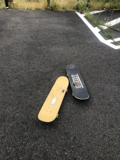 早朝スケボーやっています！